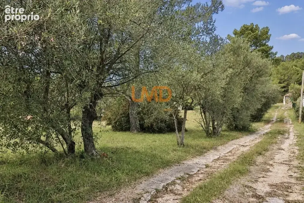 Le Val: terrain constructible de 3600m2 environ - photo 4