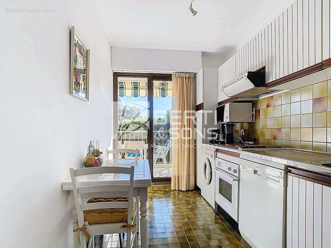 Appartement à MANDELIEU-LA-NAPOULE