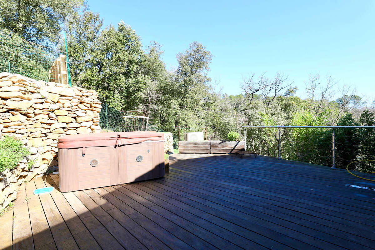 Maison à MEOUNES-LES-MONTRIEUX