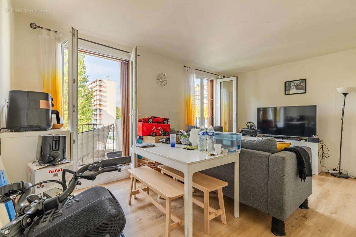Appartement à EPINAY-SUR-SEINE