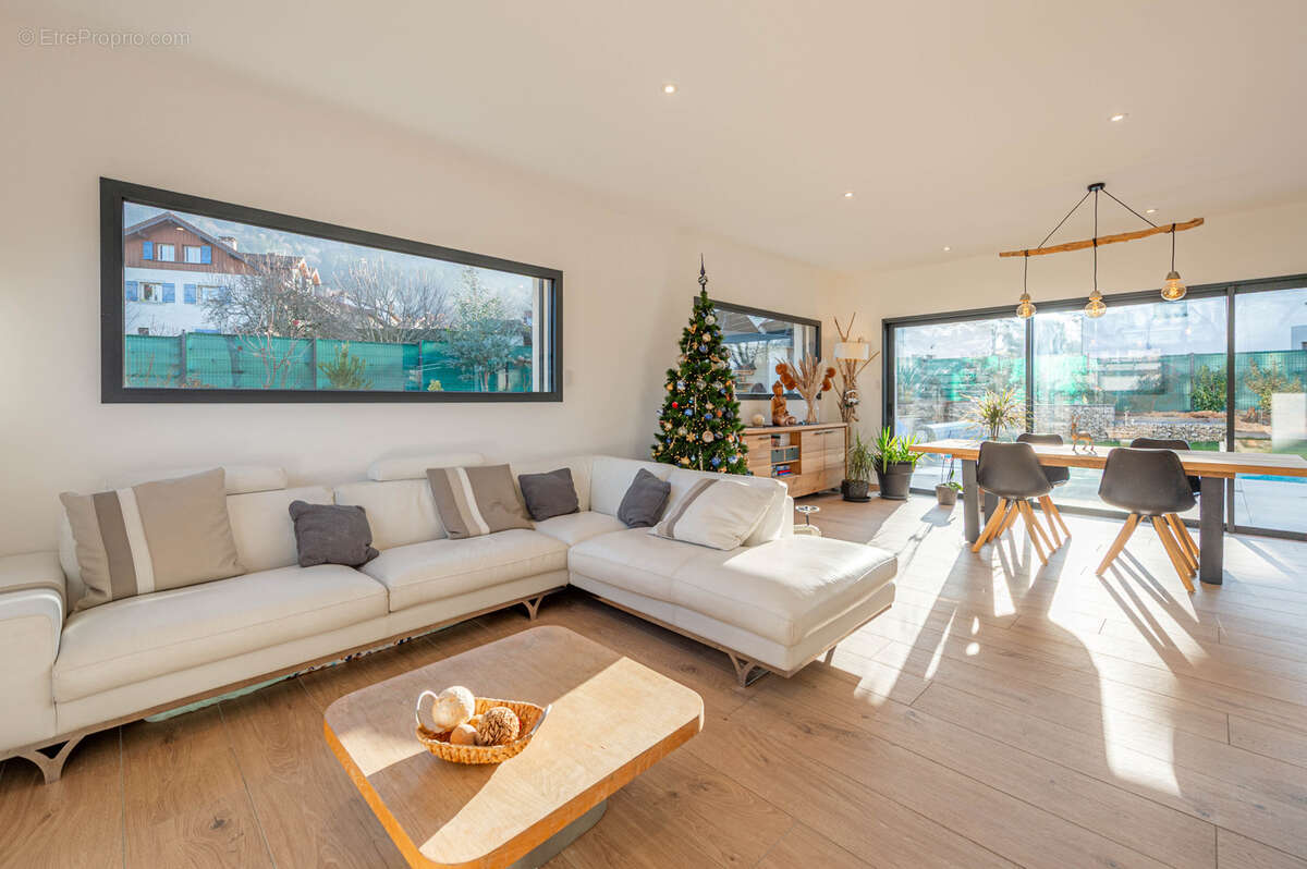 Maison à BRENTHONNE