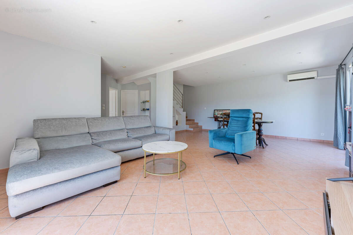 Maison à CHASSE-SUR-RHONE