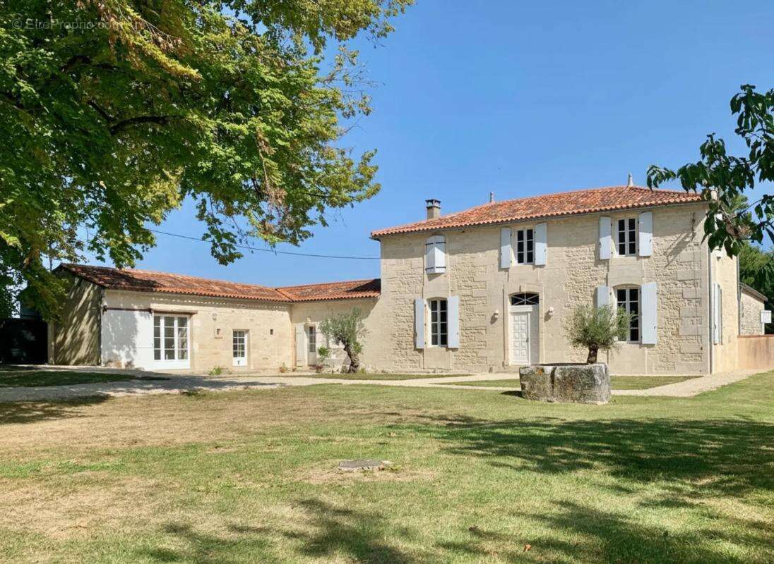 Maison à CHERMIGNAC