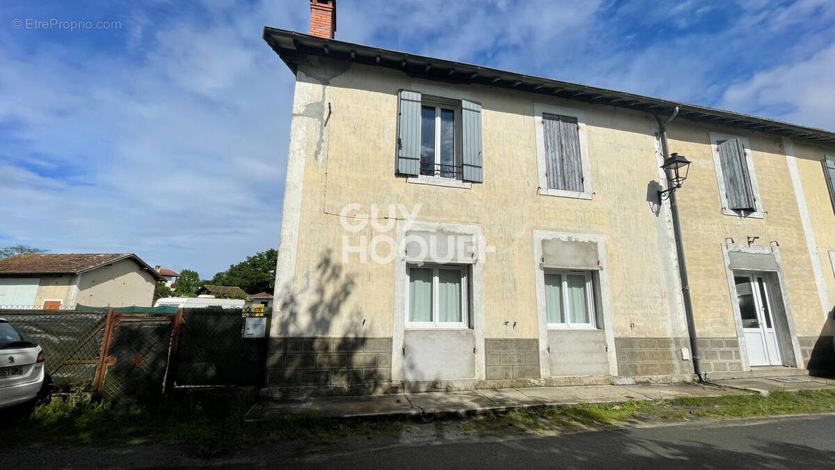 Maison à LUXEY