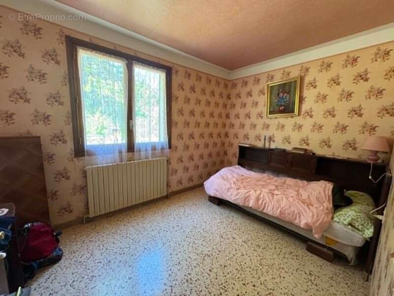 Maison à SERRES