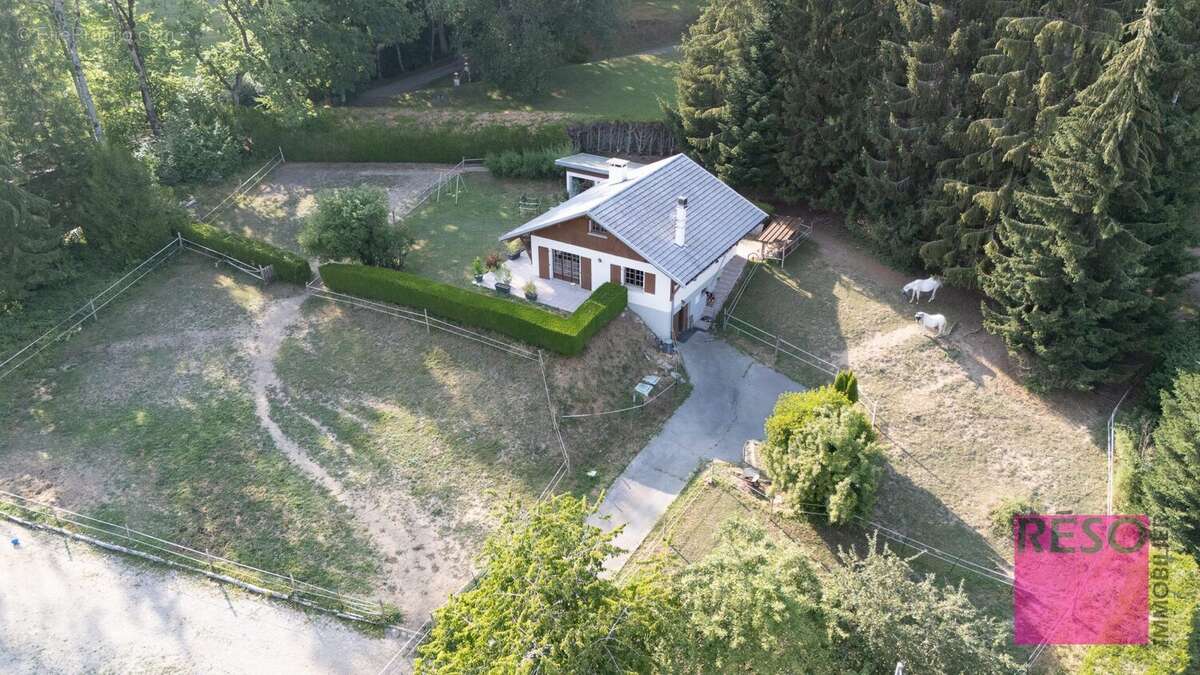 Maison 110 m² à Boege  - photo 4