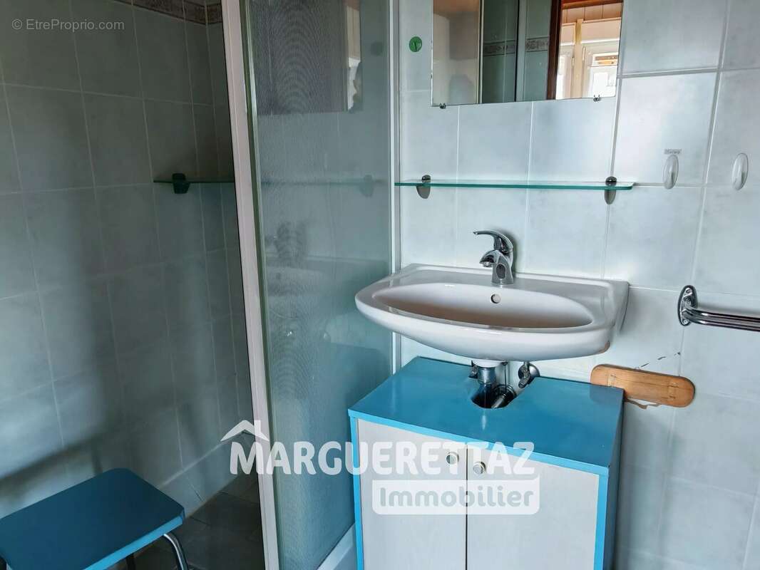 Appartement à CRANVES-SALES