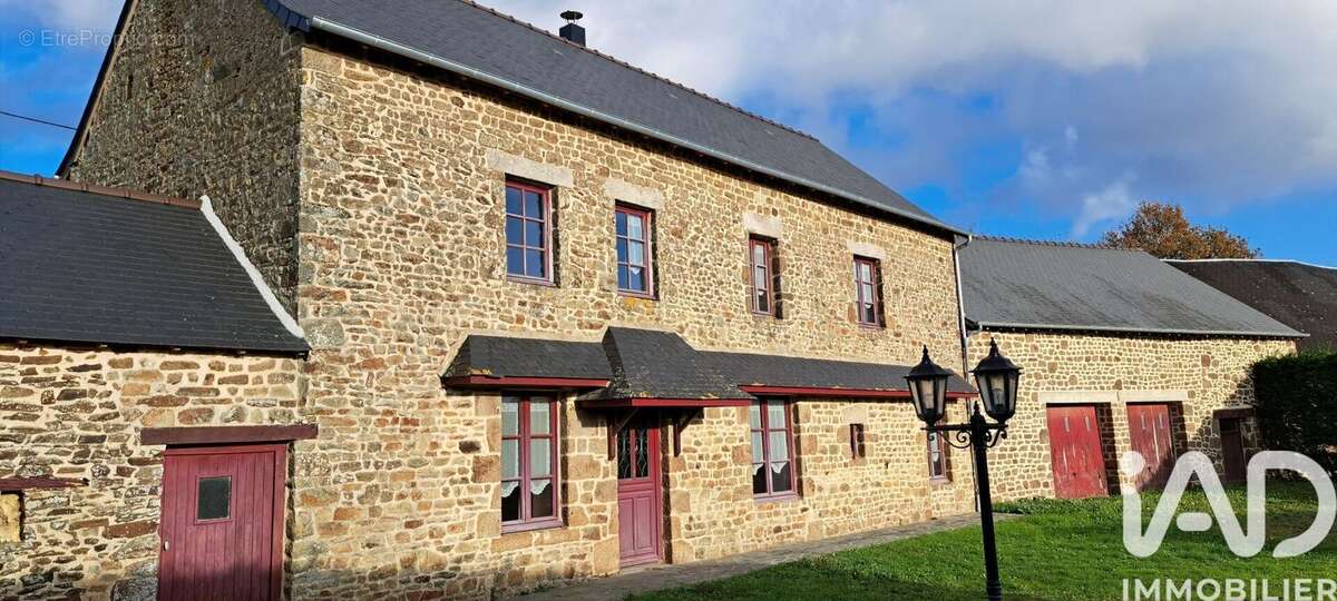 Maison 135 m² à Lassay-Les-Chateaux  - photo 2