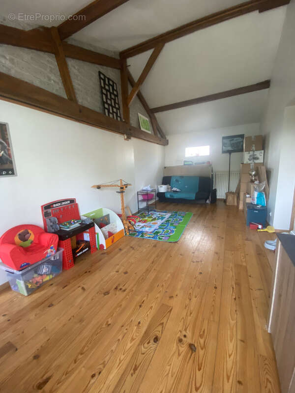 Maison à TREMBLAY-LES-VILLAGES