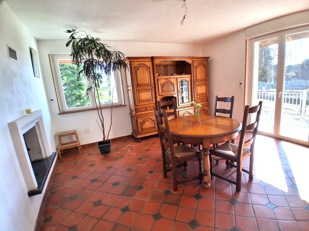Maison à CHALONVILLARS