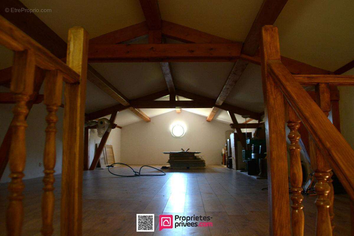 Maison à BESSE-SUR-ISSOLE