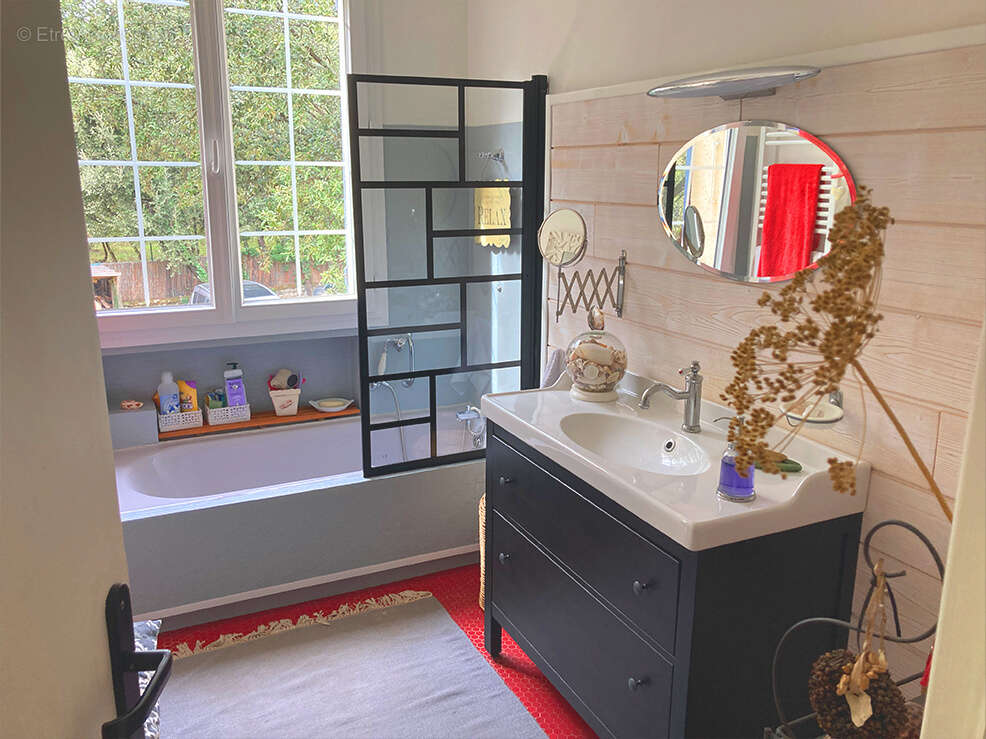 Maison à SAINT-PAUL-TROIS-CHATEAUX