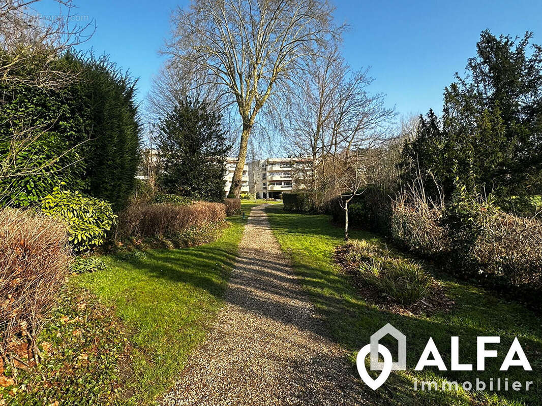 Appartement à ENGHIEN-LES-BAINS