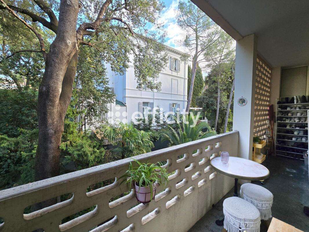 Appartement à LE CANNET