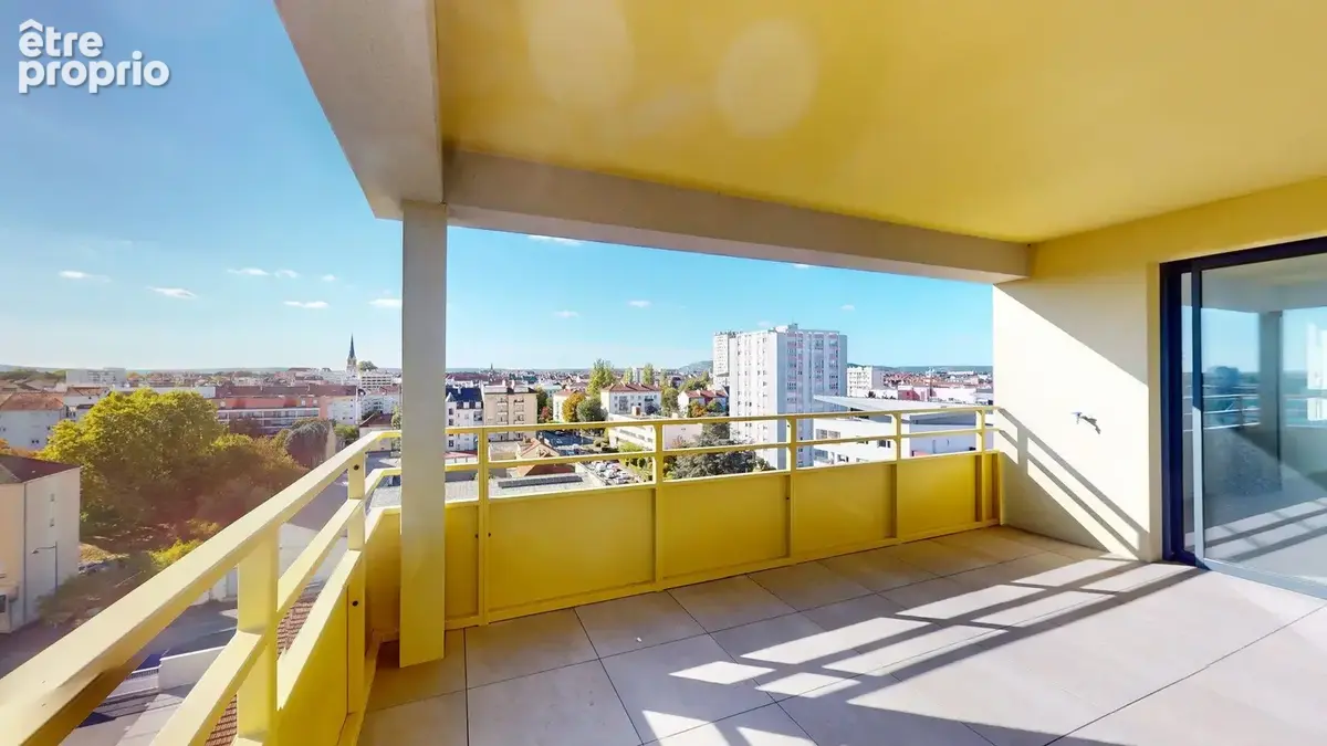 Appartement T4 de 155 m2 avec terrasse, loggia, garage et parking intérieur à Metz - photo 5