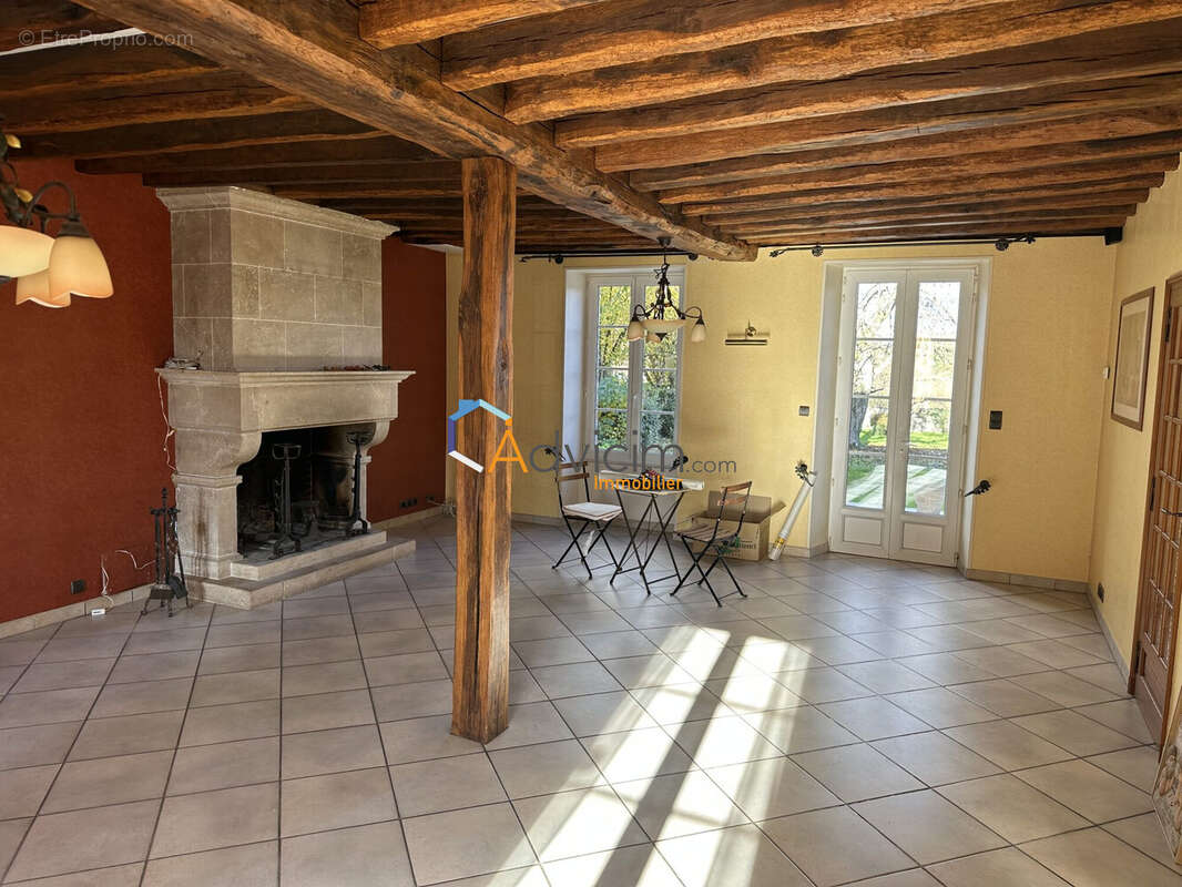 Maison à COURTENAY