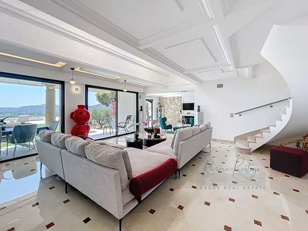 Maison à MOUGINS