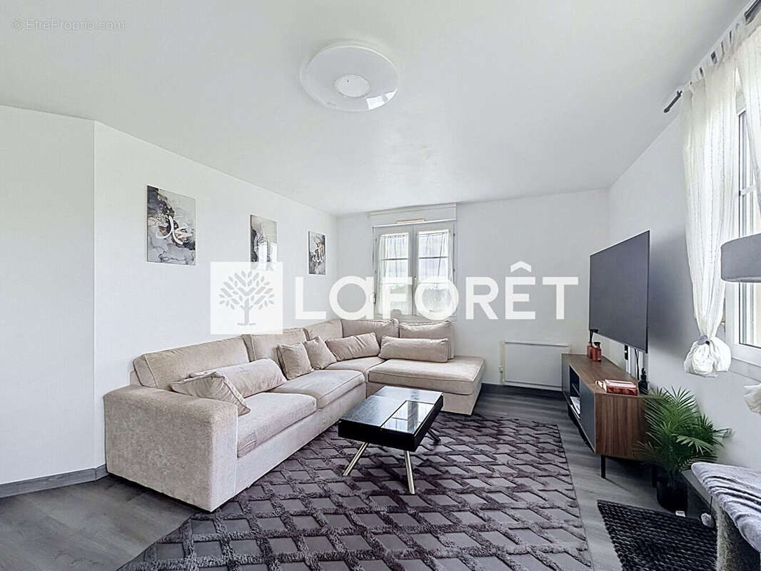 Appartement à MOISSY-CRAMAYEL