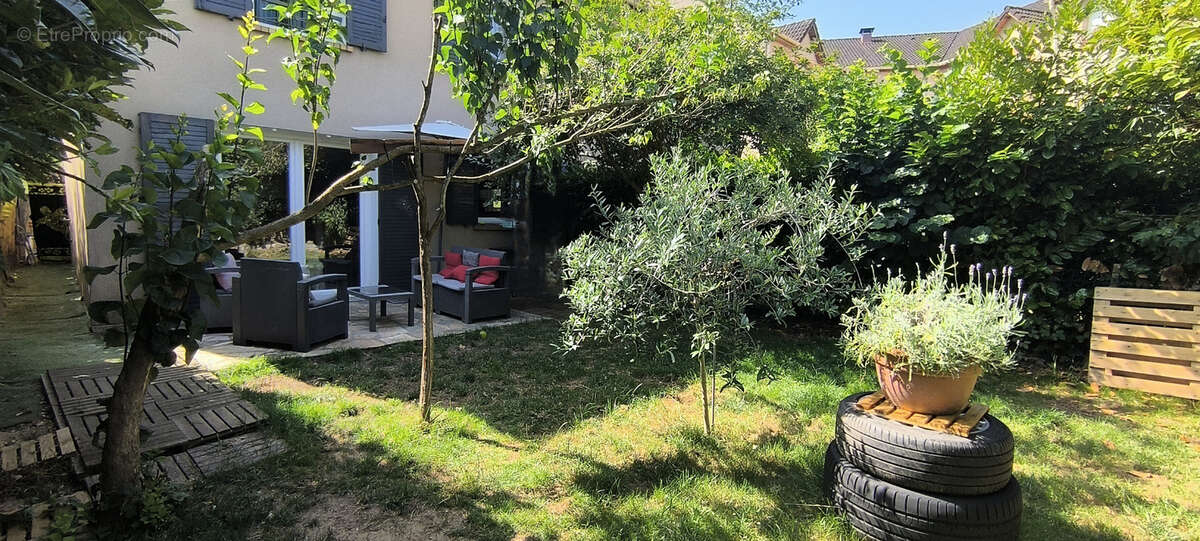 Maison à MAGNY-LES-HAMEAUX