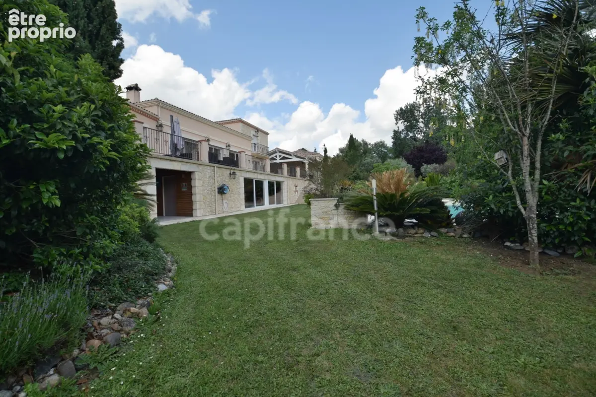 Propriété au calme - 5 chambres - T3 attenant - garage XXL - piscine - à MARMANDE (47) - photo 31