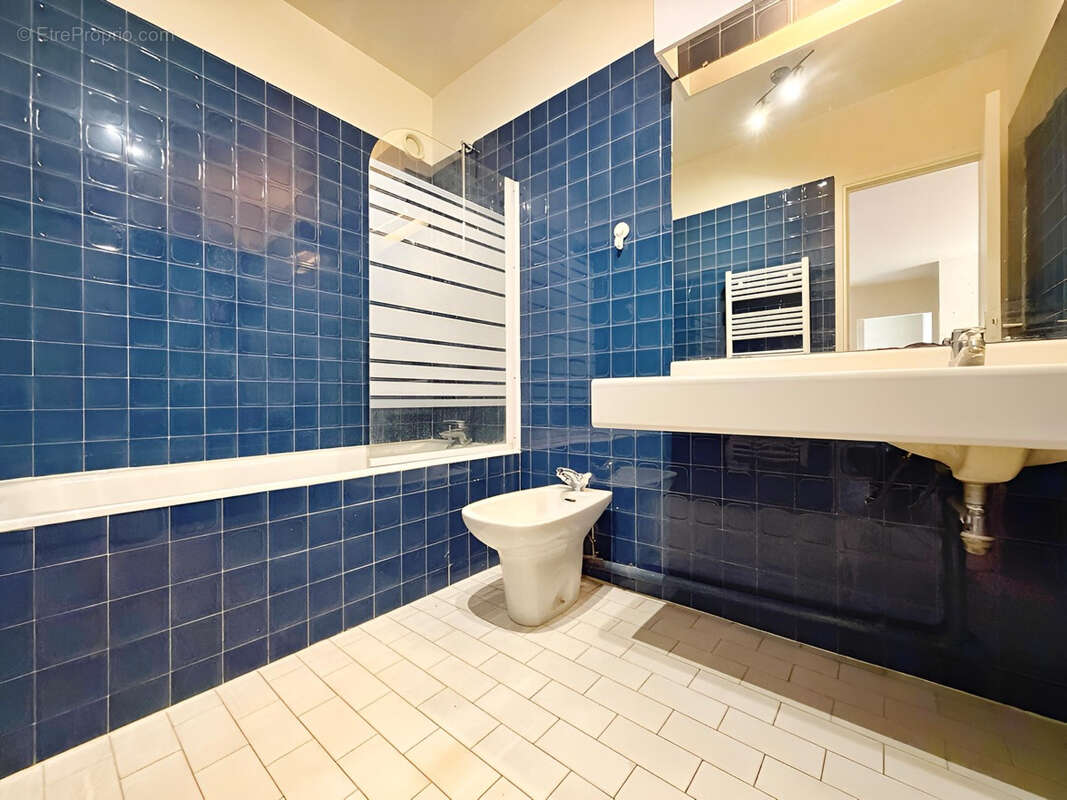 Appartement à PARIS-3E