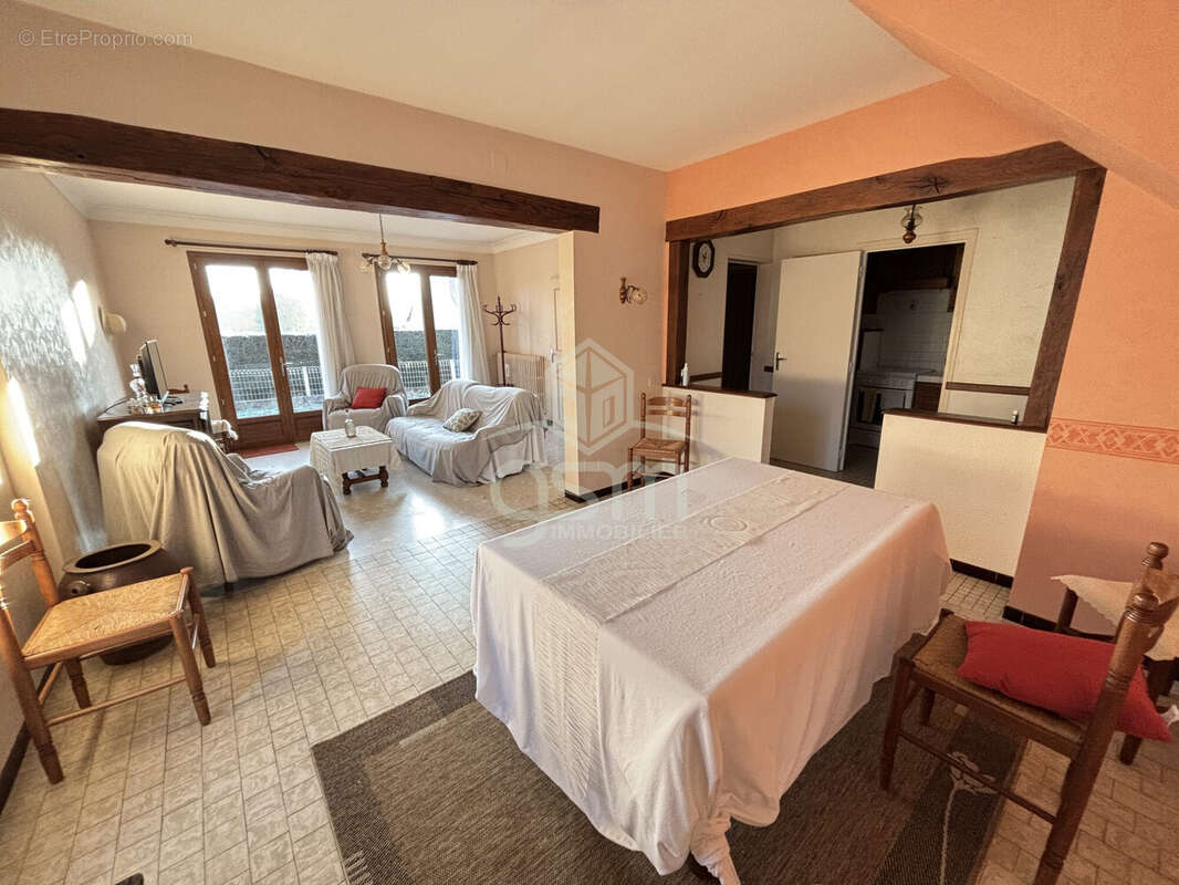 Maison à SAINTE-CATHERINE-DE-FIERBOIS