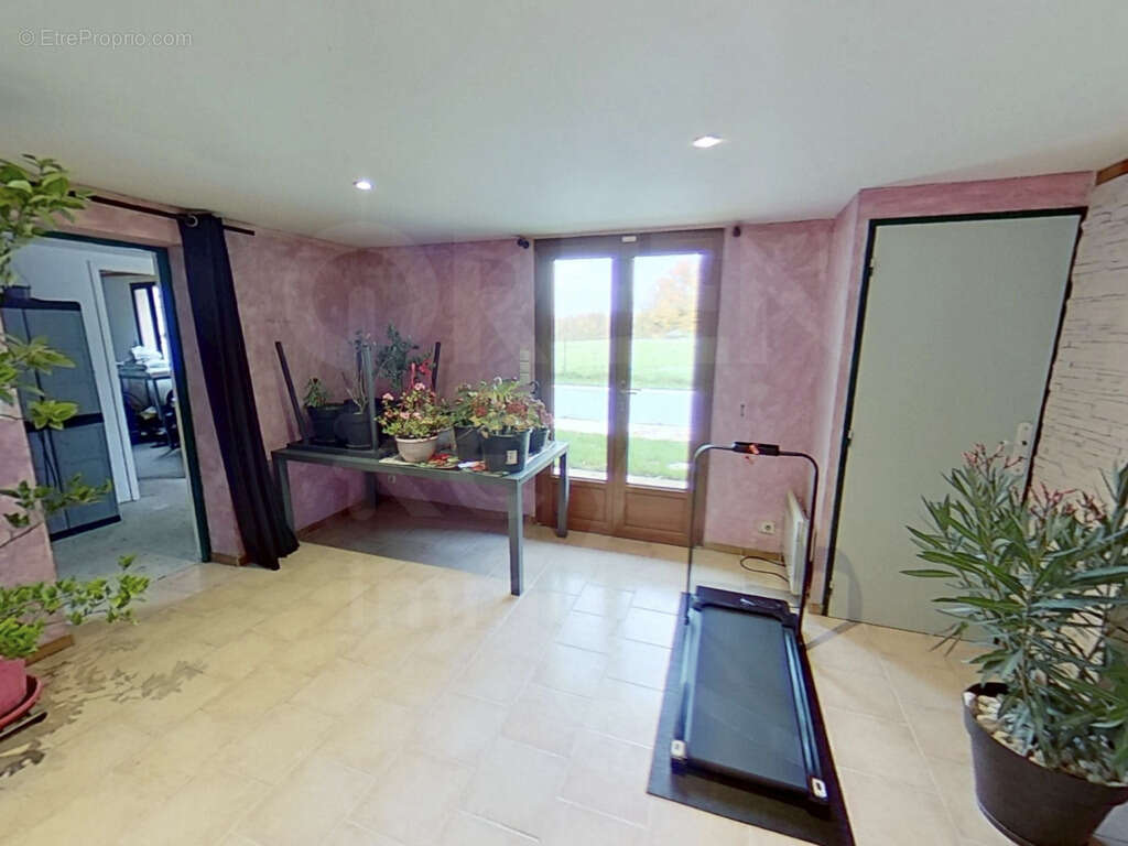 Maison à SAINT-MARTIN-DES-CHAMPS