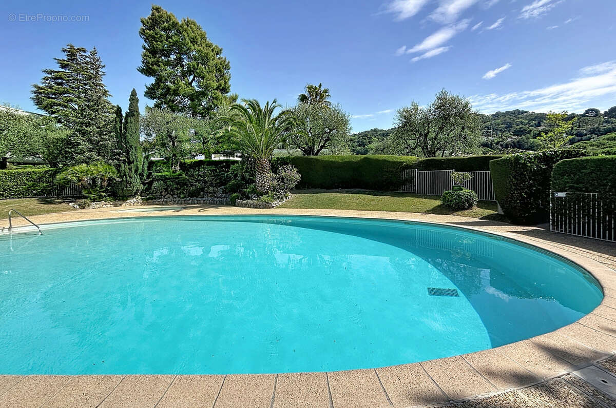 Appartement à LE CANNET