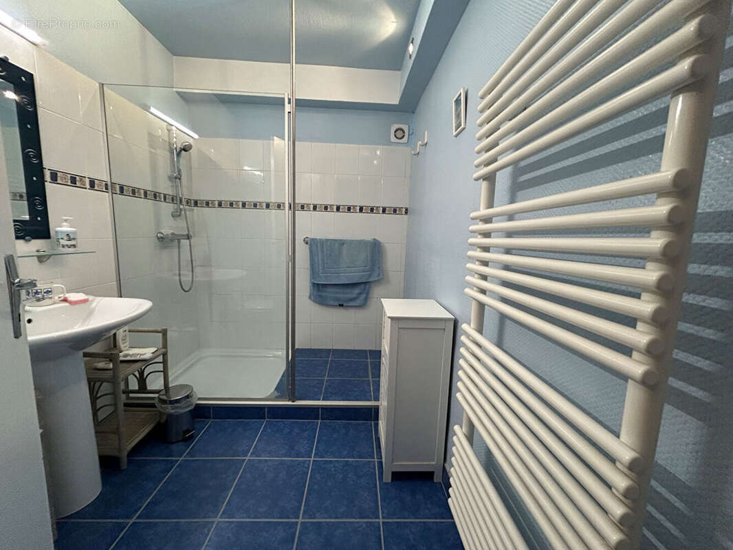 Maison à LAROQUE-DES-ARCS