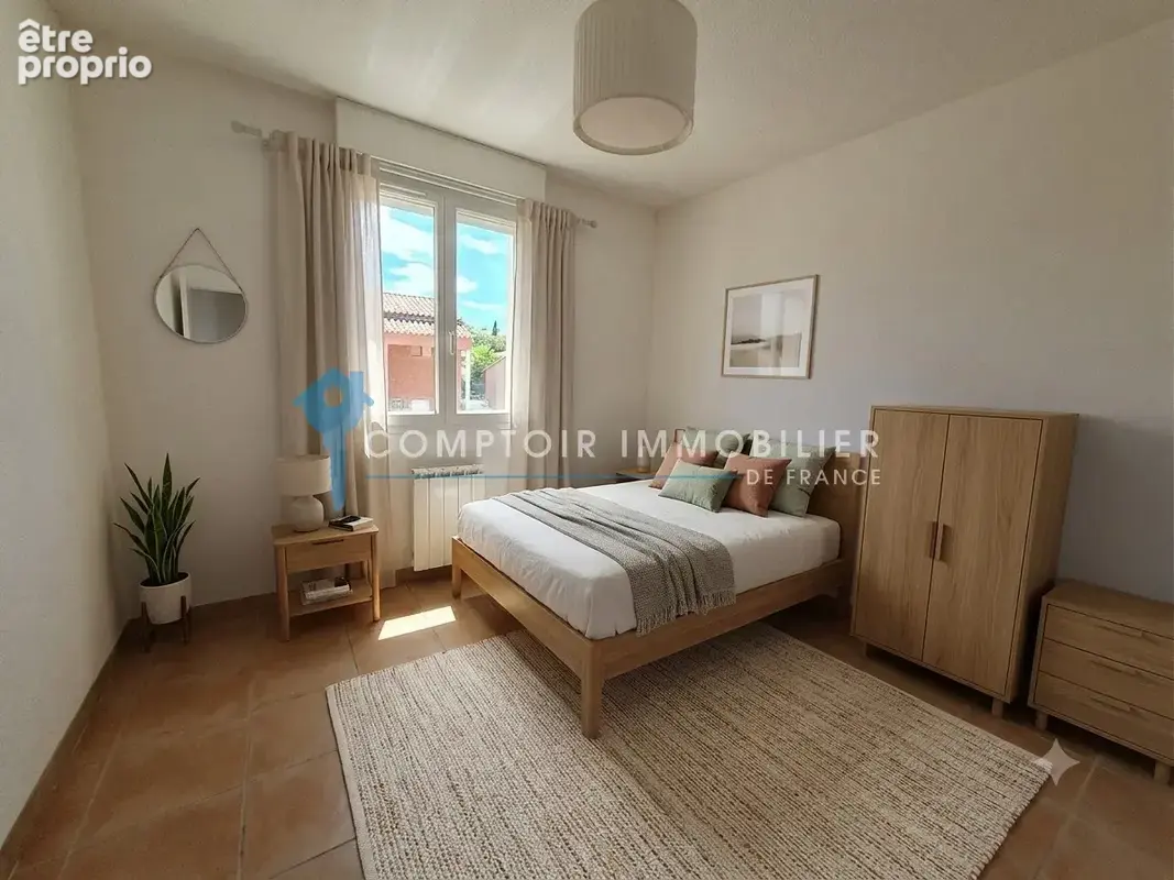 Uzes : appartement p5 dernier etage avec terrasse et parking - photo 5