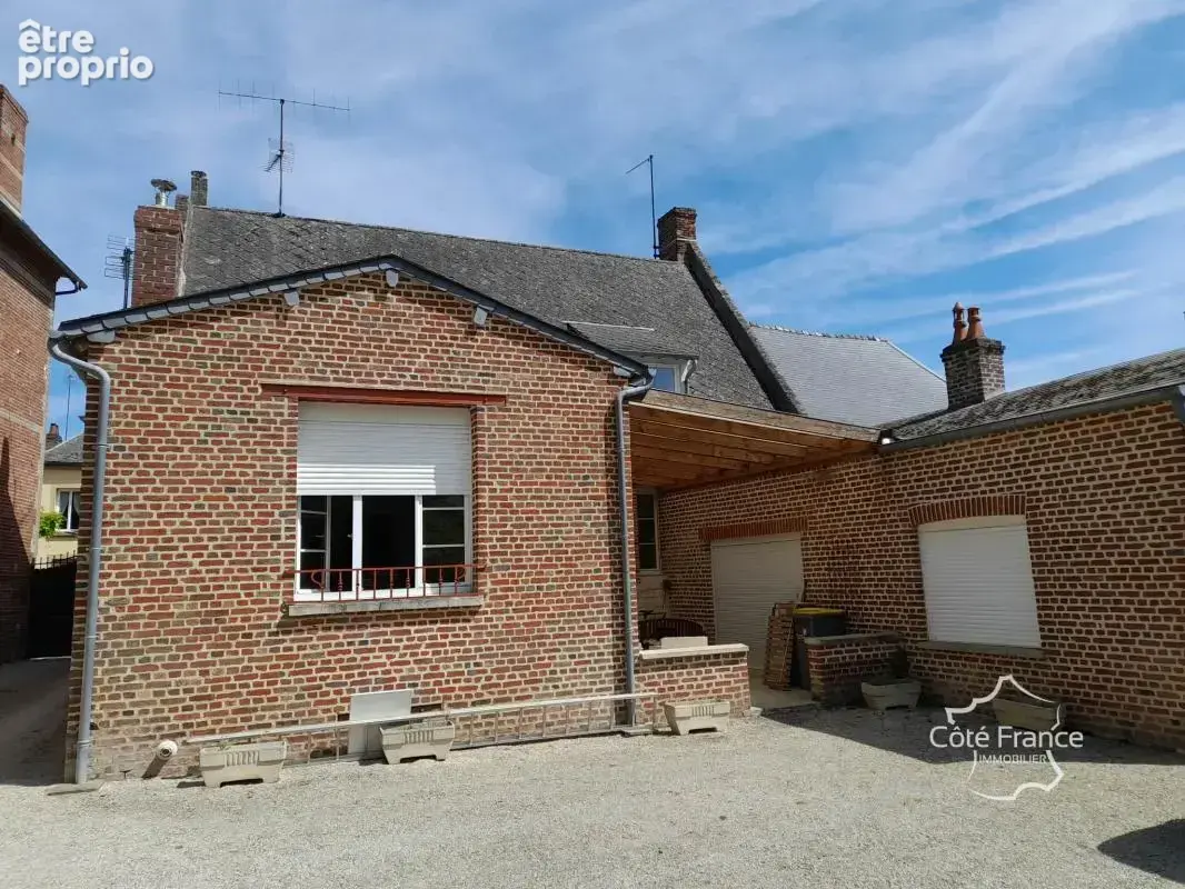 A proximité de tous commerces, lot de 3 maisons avec piscine - photo 27