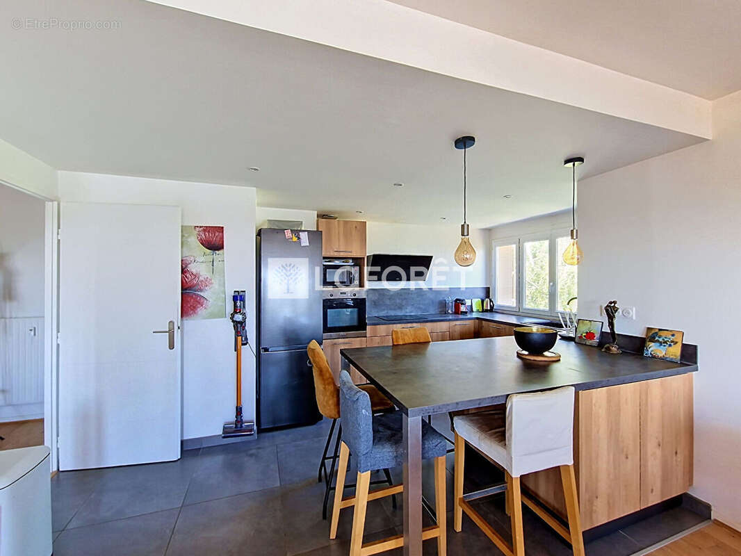 Appartement à RILLIEUX-LA-PAPE