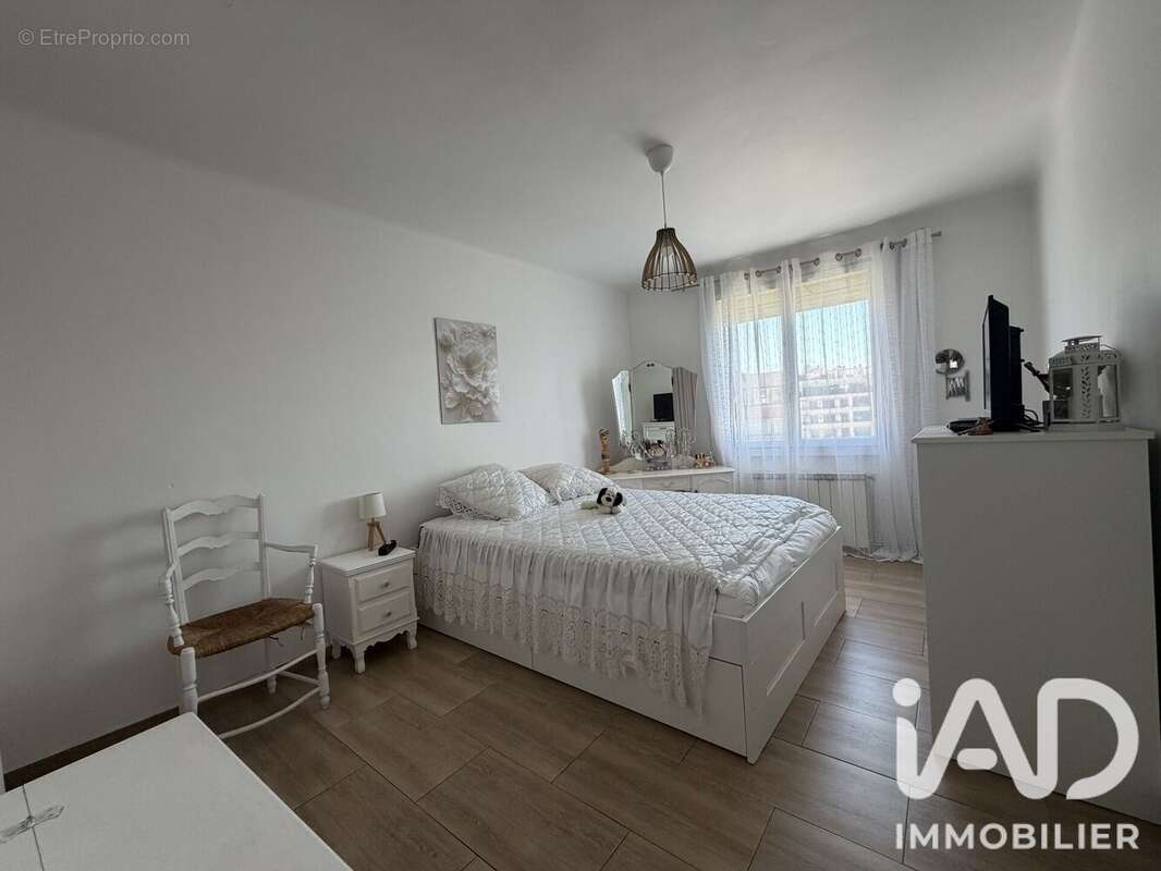 Appartement 66 m² à Marseille-4e  - photo 6