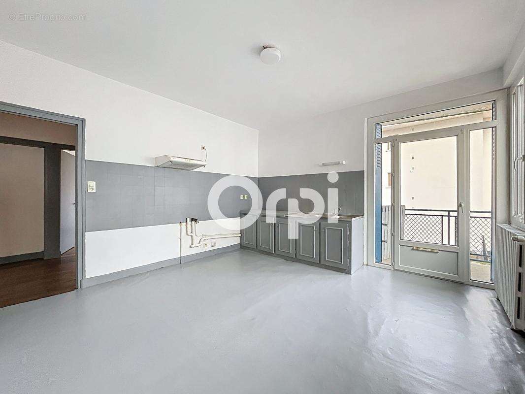 Appartement à BRIVE-LA-GAILLARDE