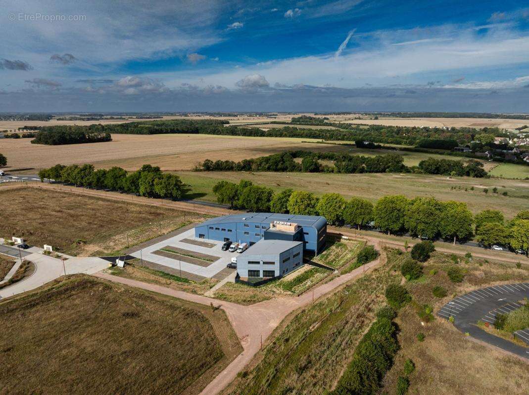 Commerce à DOUVRES-LA-DELIVRANDE