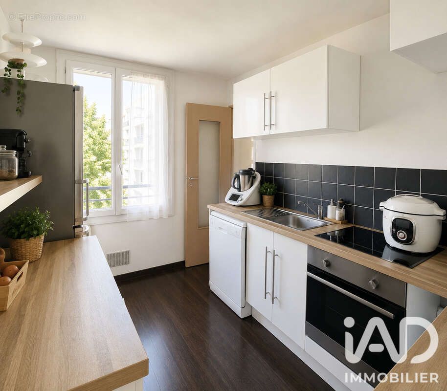 Appartement 42 m² à Vitrolles  - photo 3