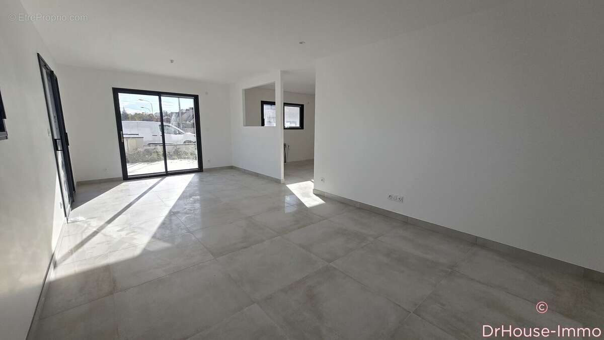 Maison à SAINT-JULIEN