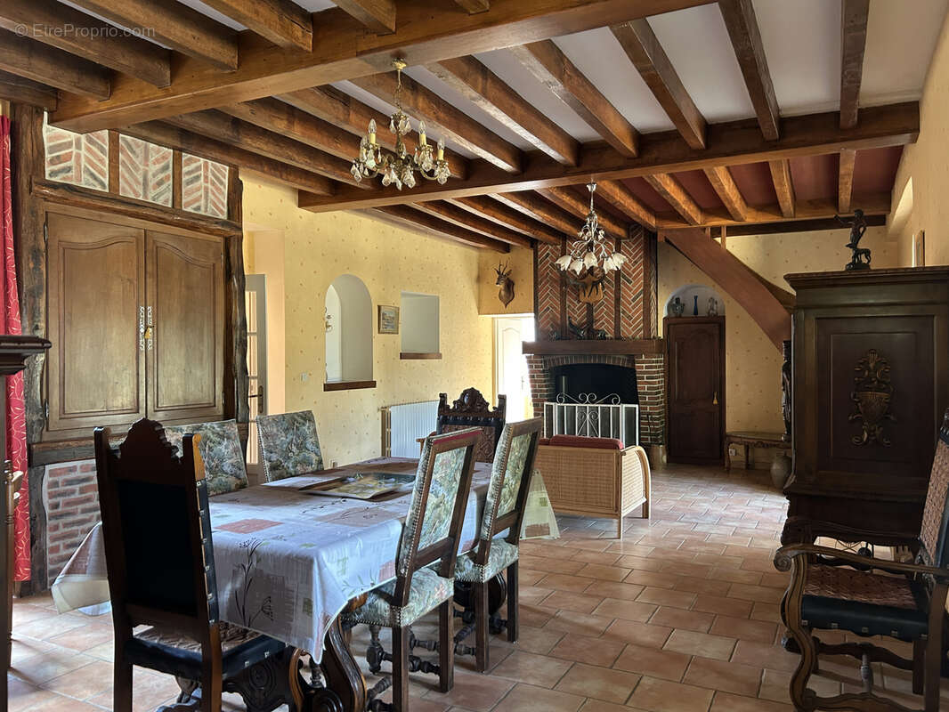 Propriété 2,2 ha avec étang, ancien corps de ferme, parc aboré, prairie - photo 5