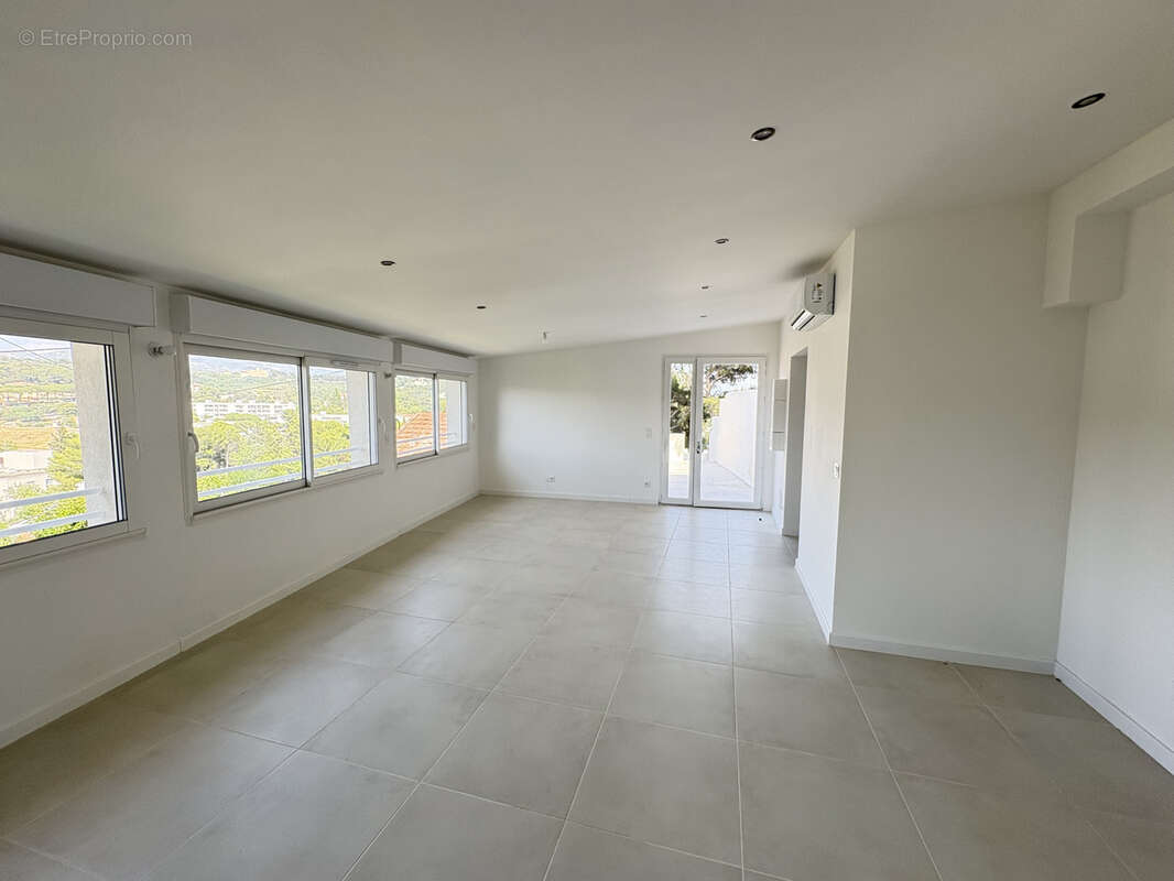 Appartement à MARSEILLE-12E