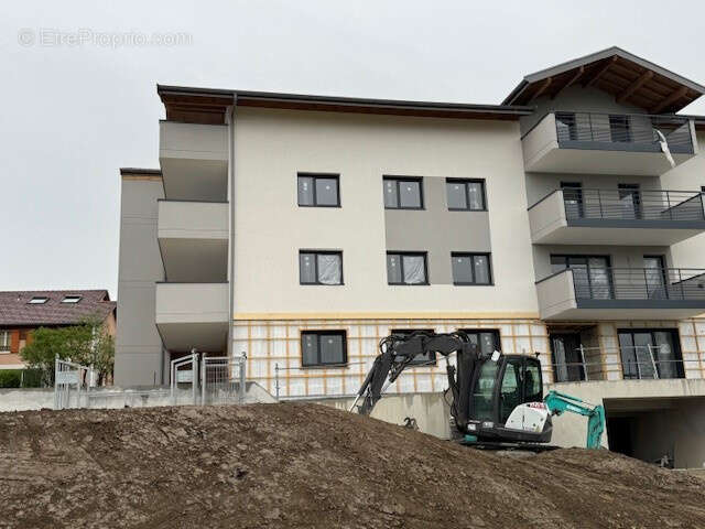 Appartement à VILLY-LE-PELLOUX