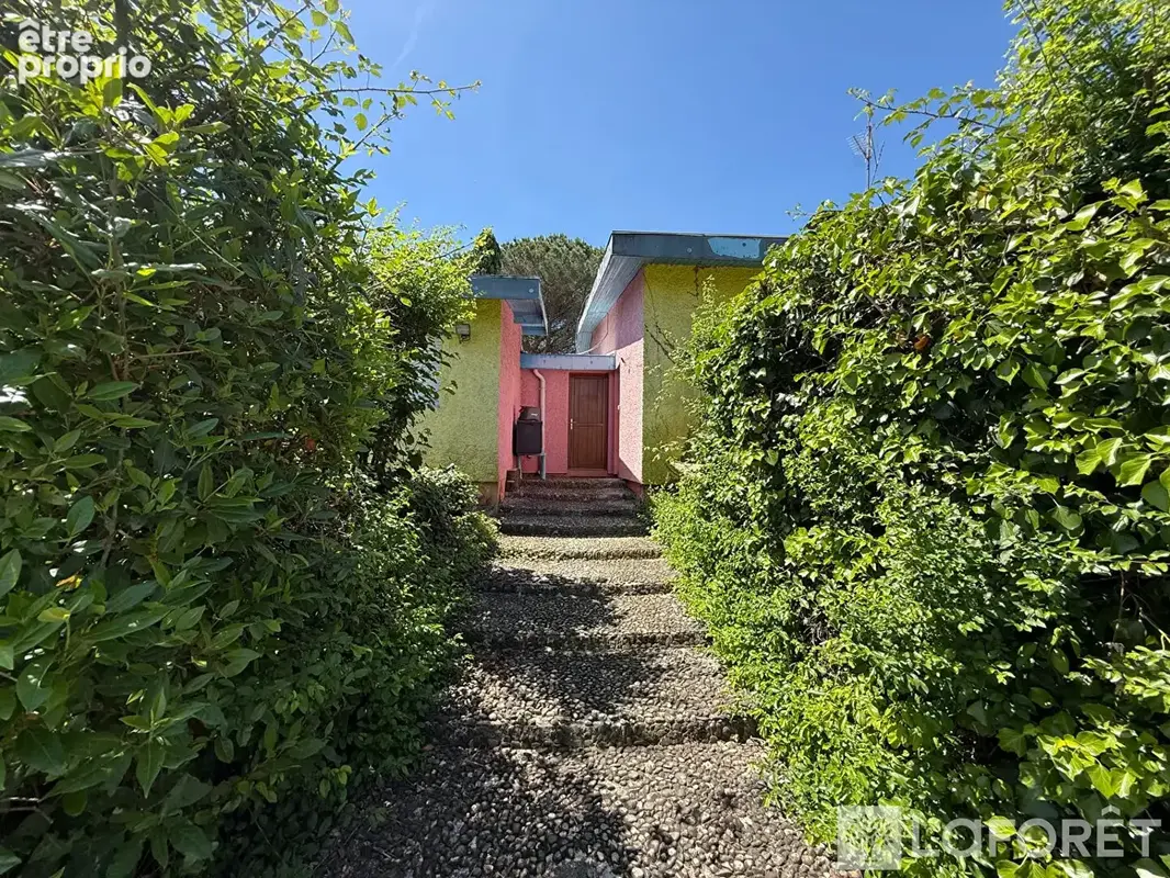 Maison de 283 m² à fort potentiel  professionnel ou résidentiel  sur un terrain de 4093 m² à Toulouse Purpan - photo 8