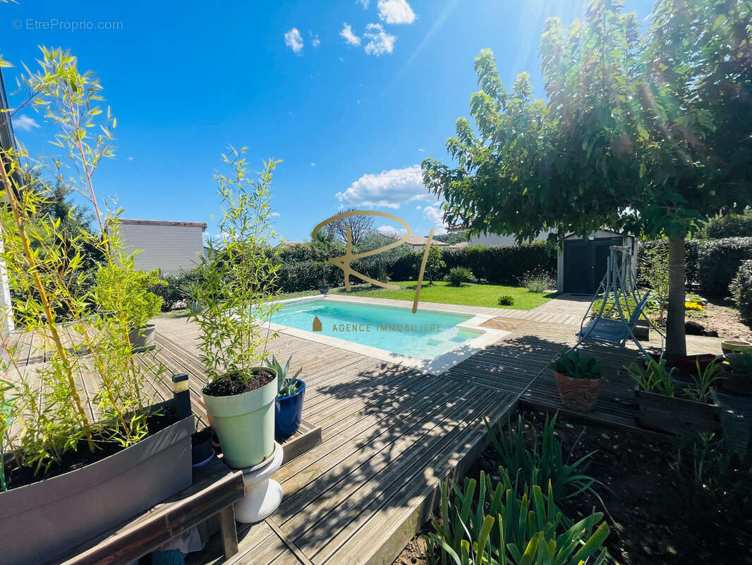 Maison à VALLON-PONT-D&#039;ARC