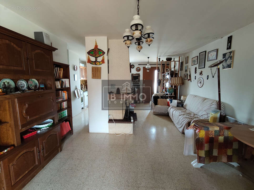 Maison à LE MUY