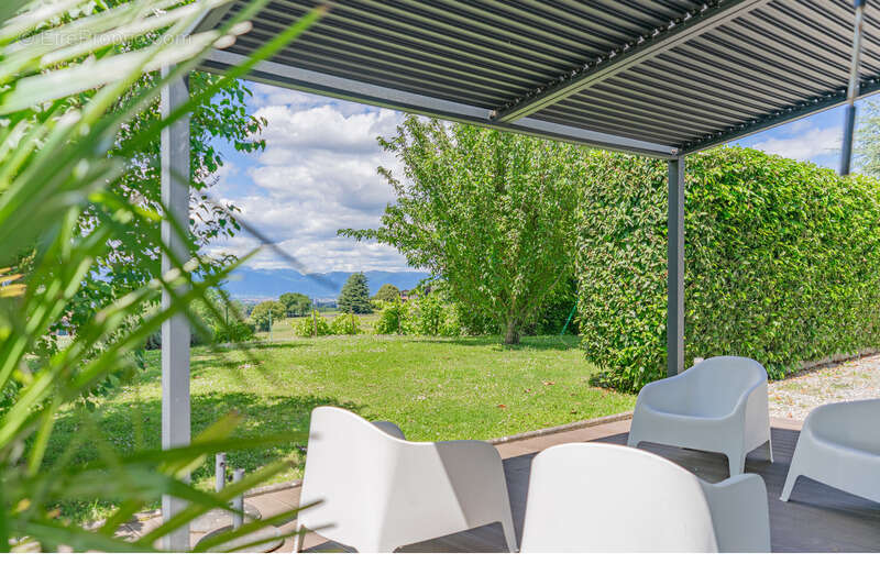 À 5 minutes de la Suisse – Villa de charme avec studio indépendant et vue exceptionnelle - photo 16