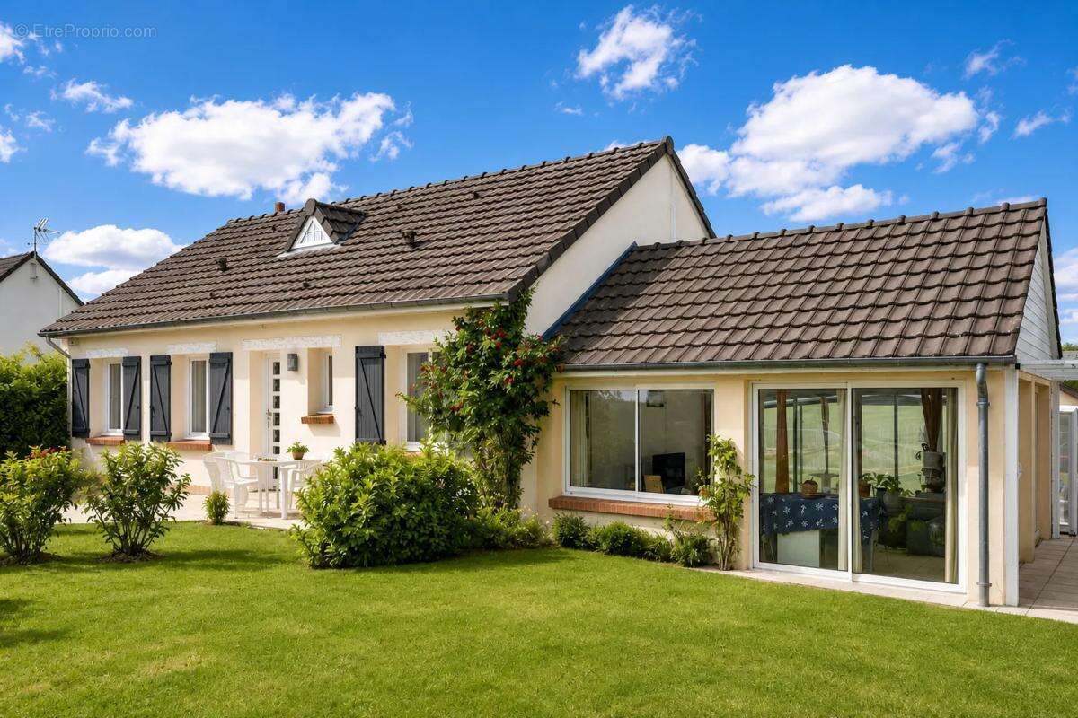 Maison à LES BORDES