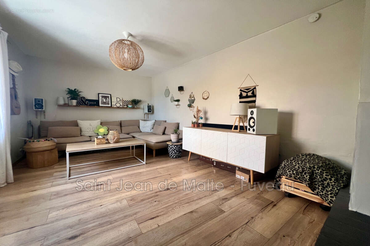 Maison à SAINT-SAVOURNIN