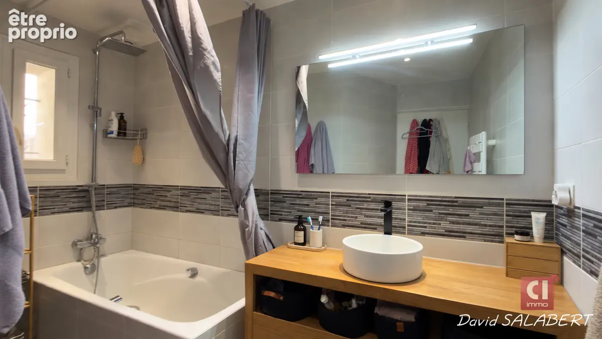 Maison Sainte Anastasie Sur Issole 4 pièce(s) 120m² avec cours privative - photo 10