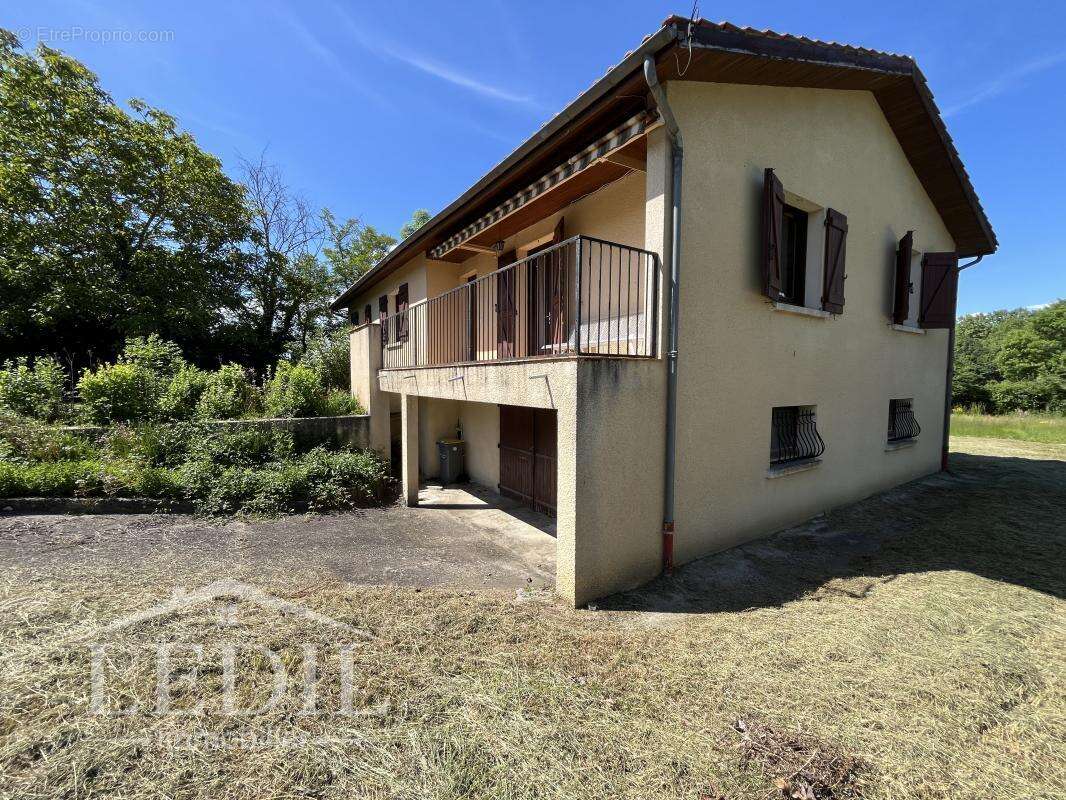 Maison à VALENCE-SUR-BAISE