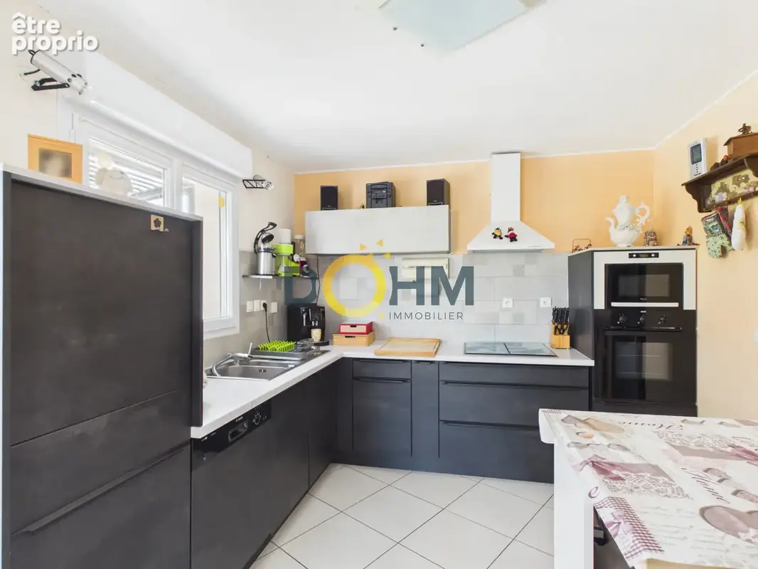 À vendre   villa moderne avec piscine et vue - photo 10
