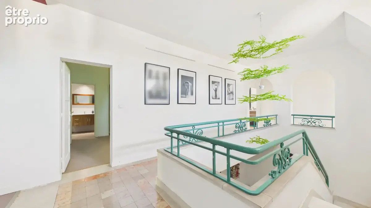 Maison de caractère de 355m² avec piscine  et studio indépendant - photo 8